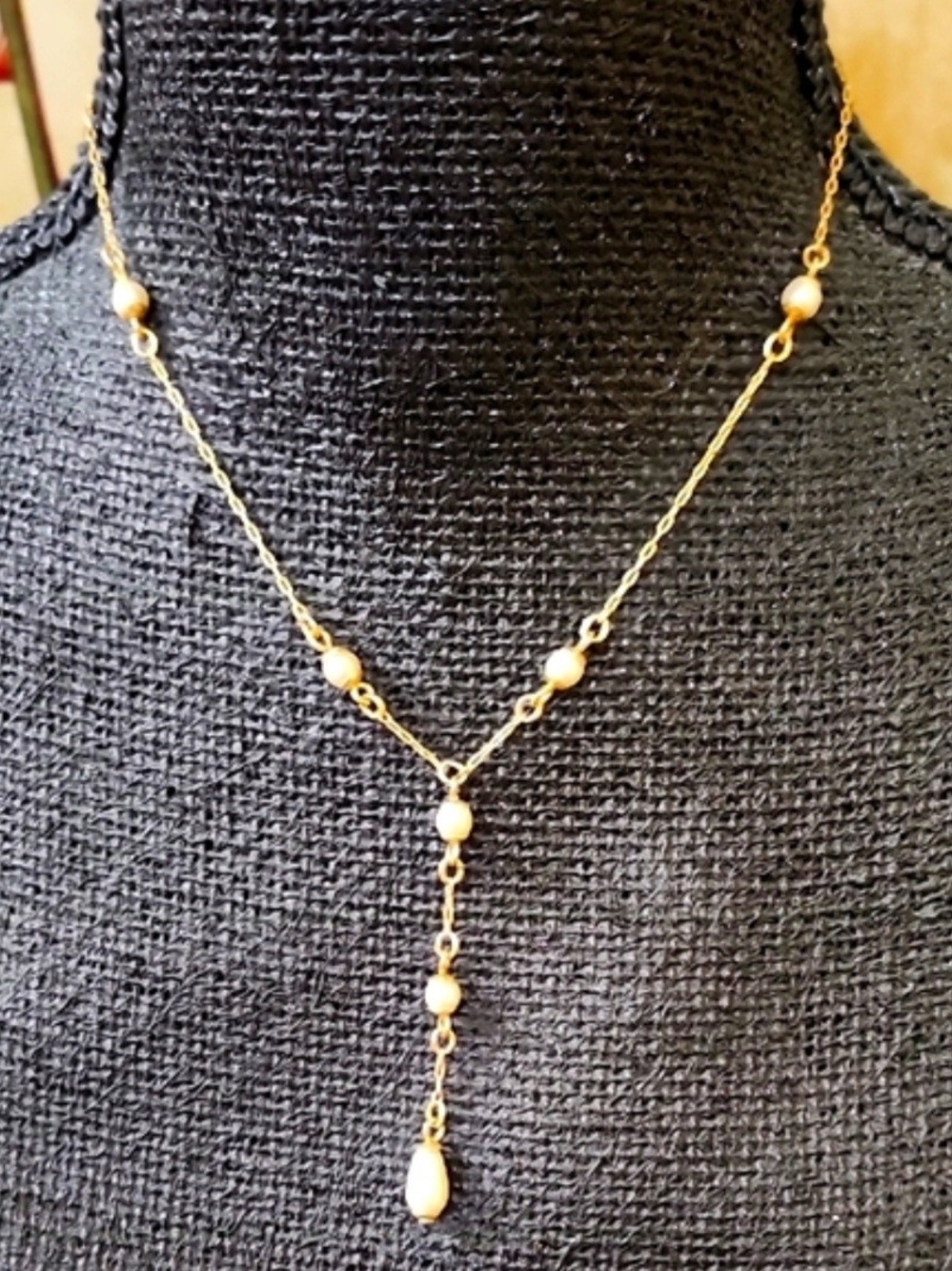 VINTAGE NINA RICCI FOR AVON GOLD-TONE Y-DROP STATION NECKLACE